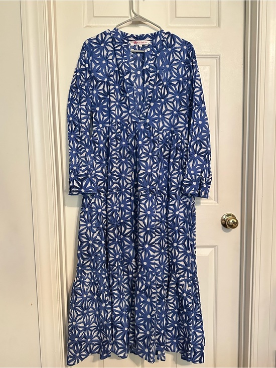 Ro's Garden Dresses & Skirts - Ro's Garden Blue & White Printed Button-Front Dress